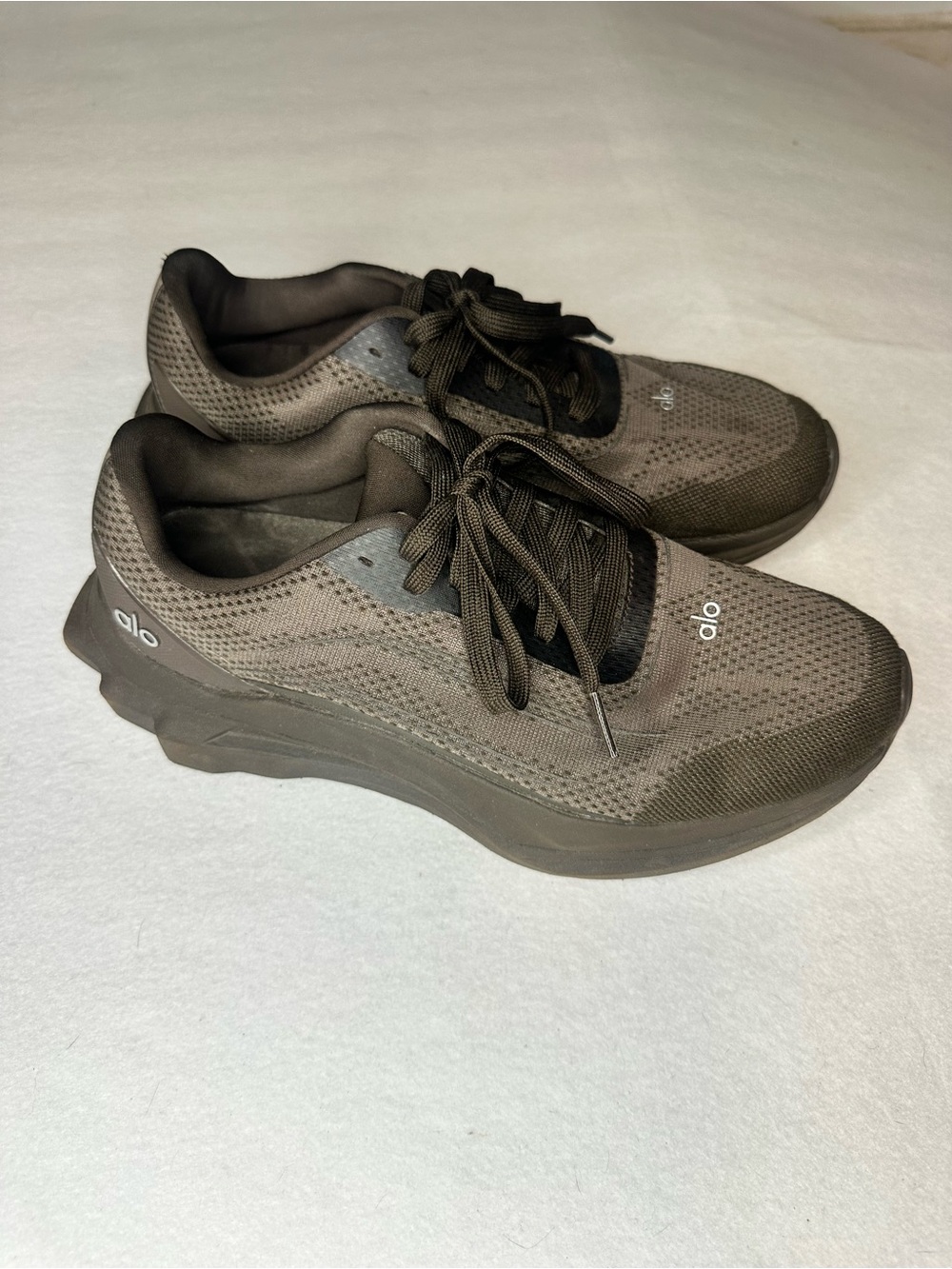 Alo Yoga Alo Runner Sneakers Dark Olive Green Knit Running Shoes